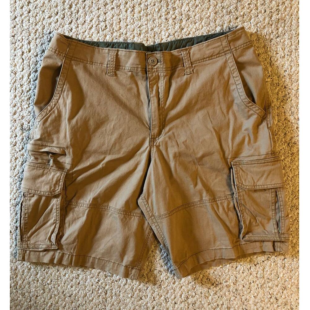 George Mens Cargo Shorts Casual Size 38 Beige Tan 8 pockets 1 zipper